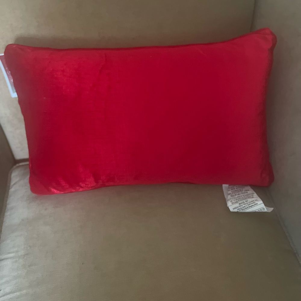 Pillow - Picture 2 of 2
